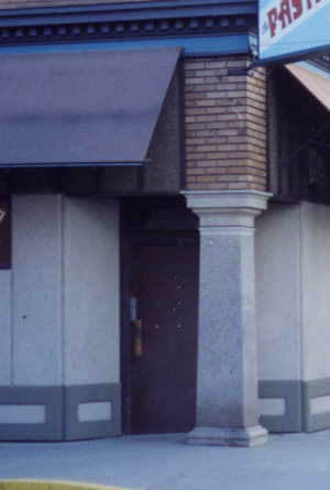 Blighted corner entry